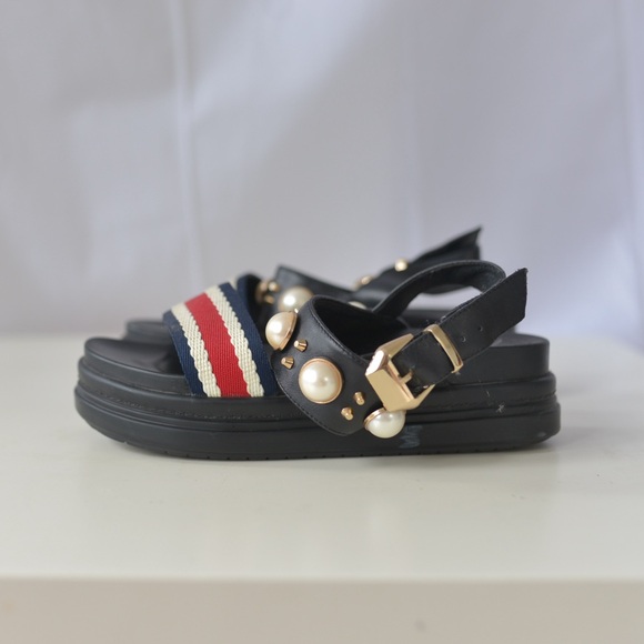 Fashion shoe - Picture 2 of 5